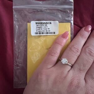 Moissanite 1.0 ct Ring size 7